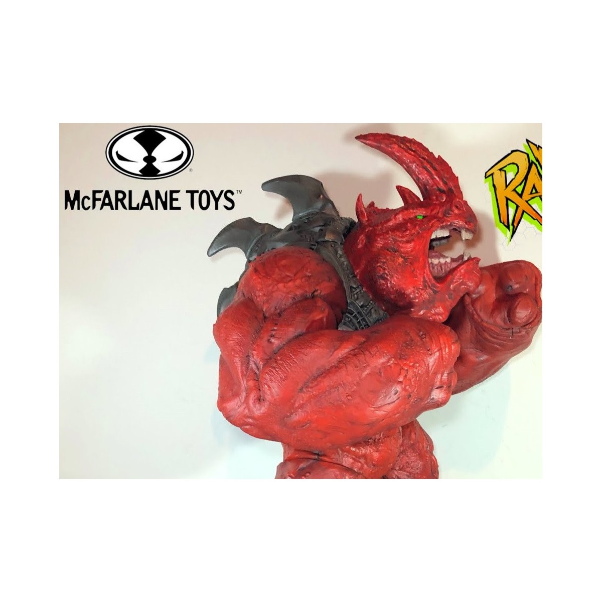 McFarlane Spawn - Figura RAW 10 Hoof Red Walmart Exclusive