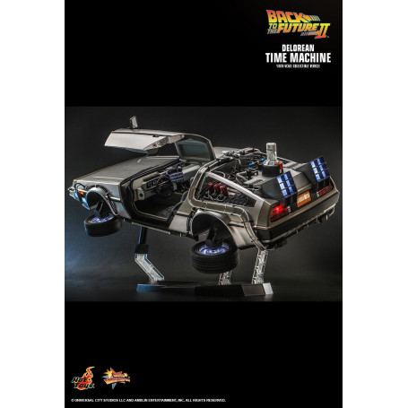 Hot Toys - Back to the Future 2 Delorean 1/6 - BTTF2