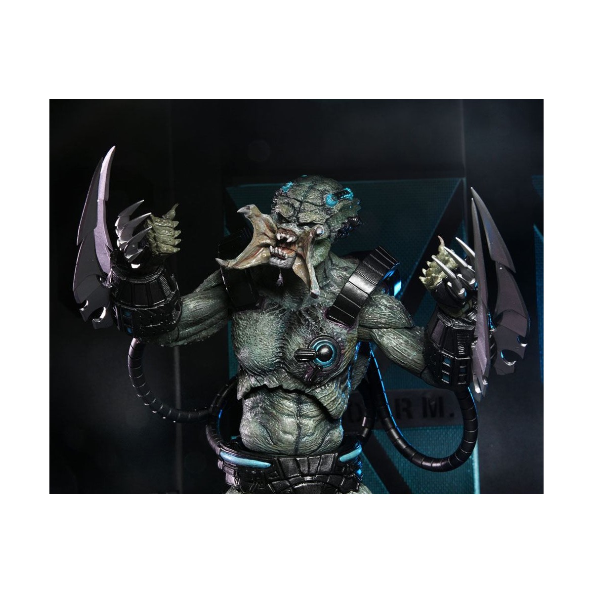 Neca - Ultimate Deluxe Corazón de Piedra - Predator Jungla de Hormigón