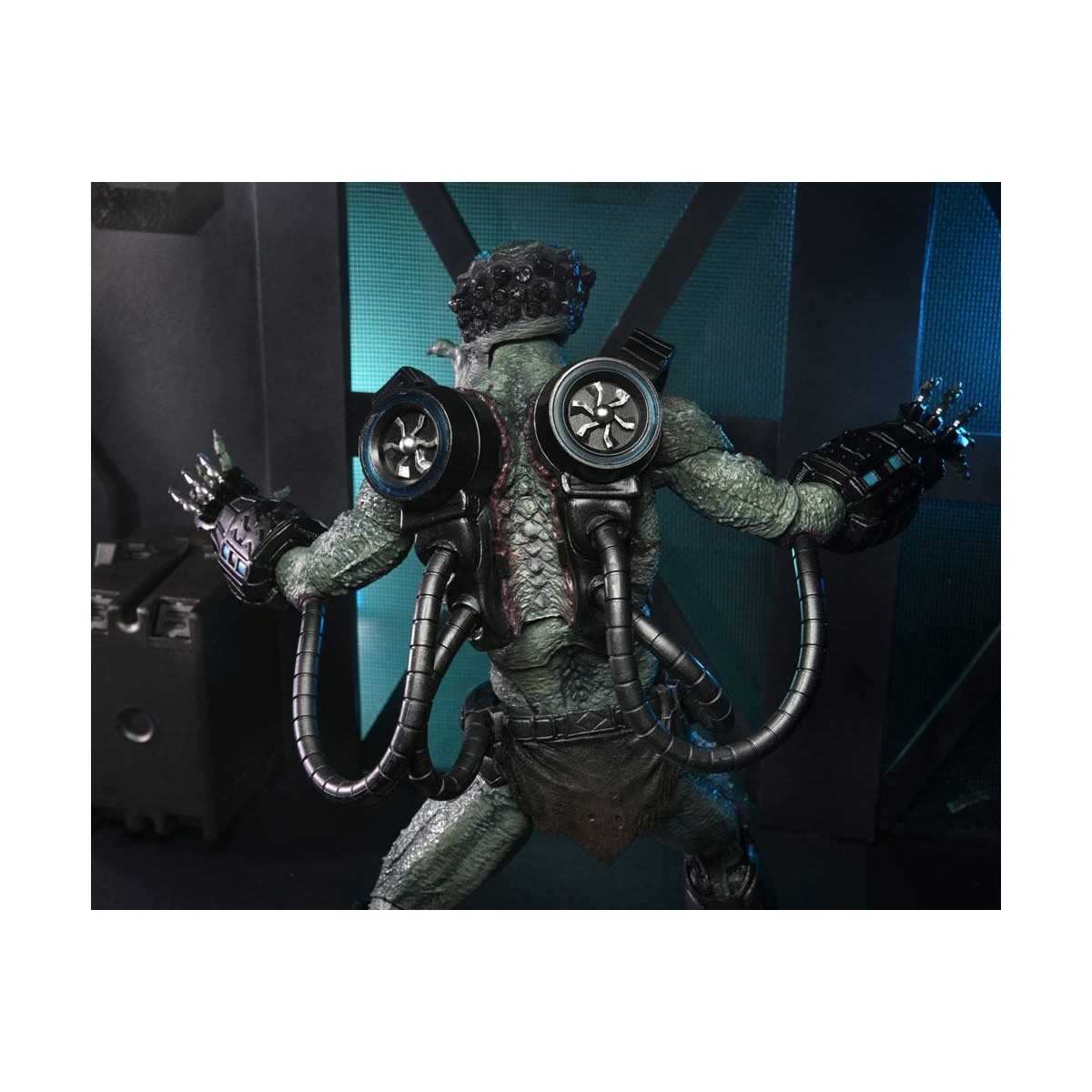 Neca - Ultimate Deluxe Corazón de Piedra - Predator Jungla de Hormigón