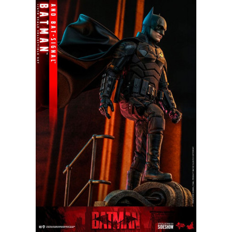 Hot toys - LA OBRA MAESTRA DE LA PELÍCULA BATMAN Y BAT-SIGNAL 1/6