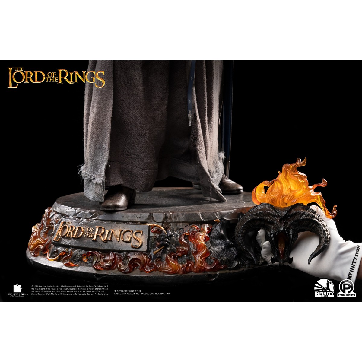 Infinity Studio X Penguin Toys - Gandalf el Gris Ultimate Edition Half Size Statue Master Forge Series- 1/2