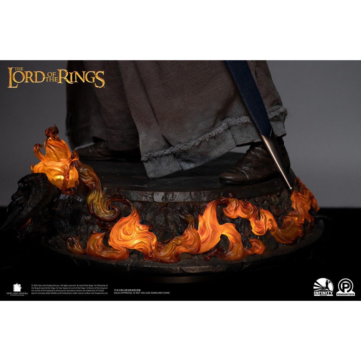 Infinity Studio X Penguin Toys - Gandalf el Gris Ultimate Edition Half Size Statue Master Forge Series- 1/2