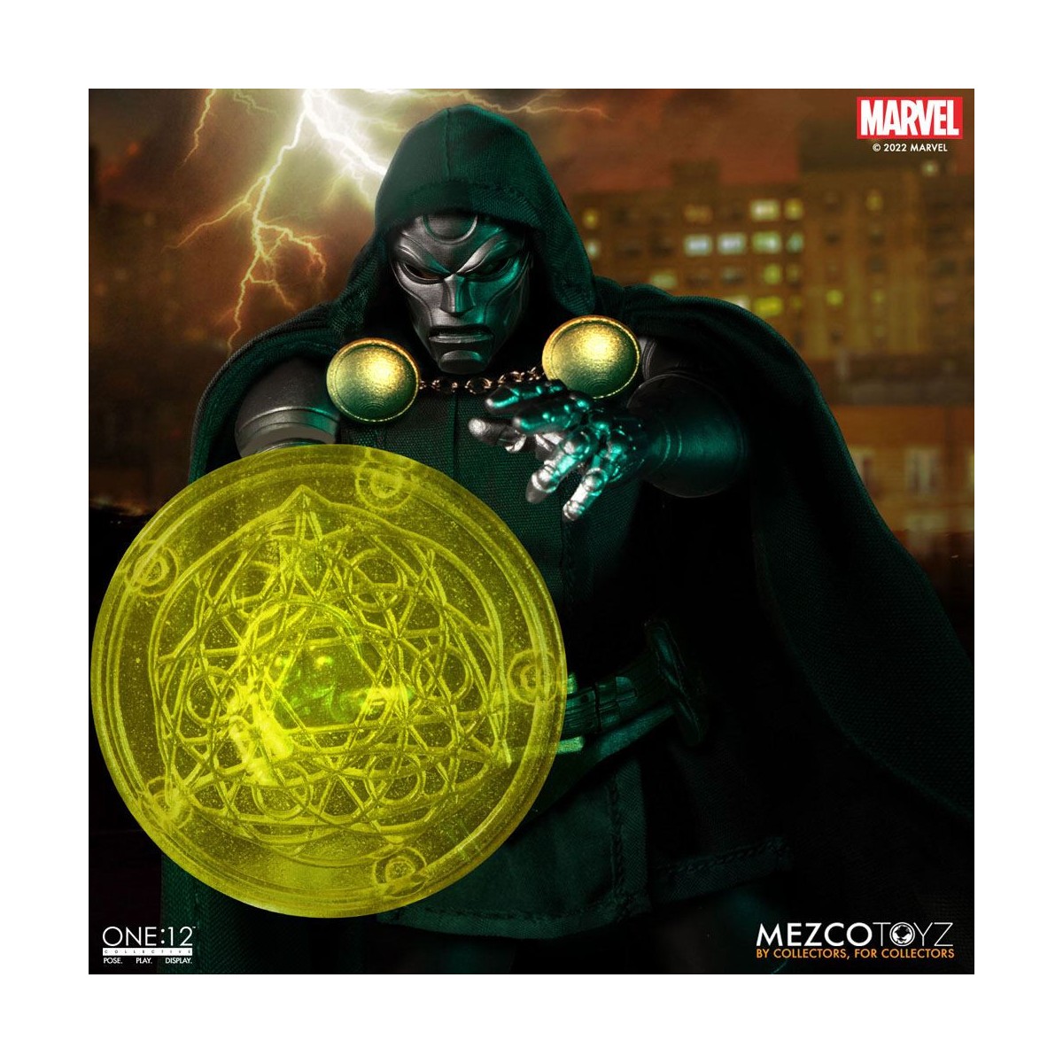Mezco One 12 - Doctor Doom - Doctor Doom