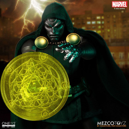 Mezco One 12 - Doctor Doom - Doctor Doom