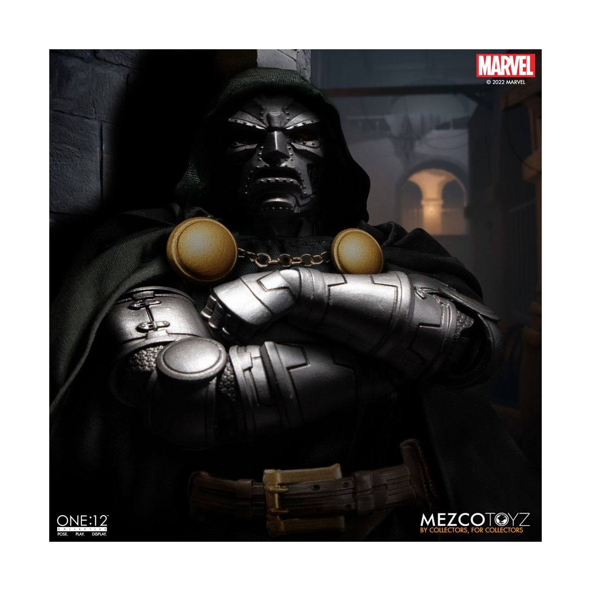 Mezco One 12 - Doctor Doom - Doctor Doom