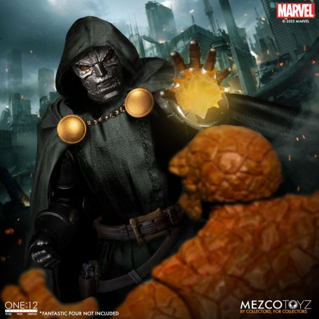 Mezco One 12 - Doctor Doom - Doctor Doom
