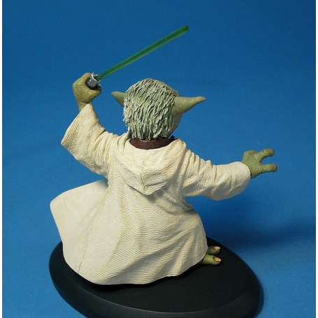 Attakus Star Wars - Estatua de Yoda El Ataque de los Clones 1/5 - OCASIÓN