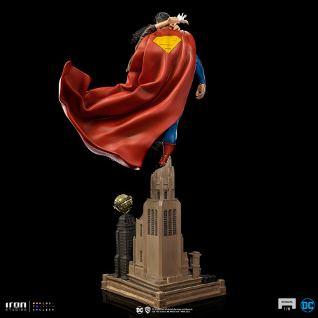 Iron Studios - Diorama de Superman y Loic Lane 1/6