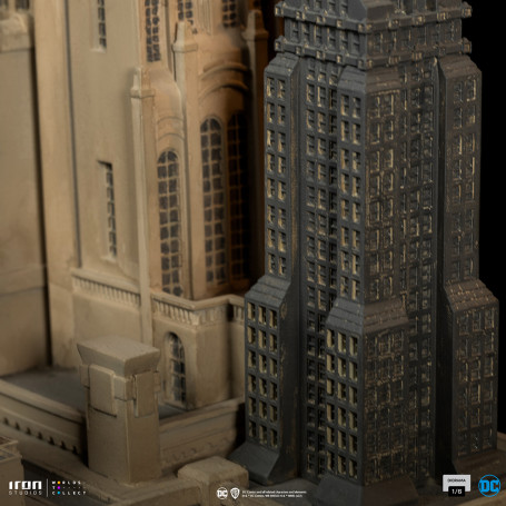 Iron Studios - Diorama de Superman y Loic Lane 1/6
