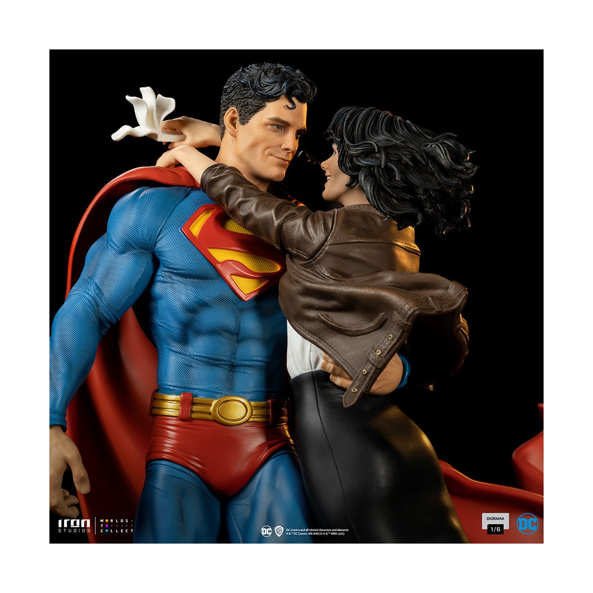 Iron Studios - Diorama de Superman y Loic Lane 1/6