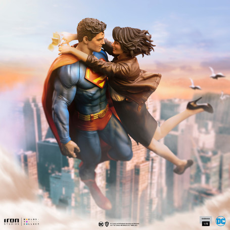 Iron Studios - Diorama de Superman y Loic Lane 1/6