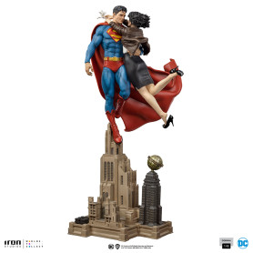 Iron Studios - Diorama de Superman y Loic Lane 1/6