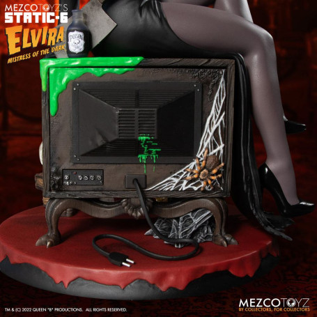 Mezco - Static 6 - Elvira señora de las tinieblas estatua 1/6