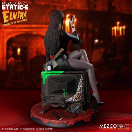 Mezco - Static 6 - Elvira señora de las tinieblas estatua 1/6