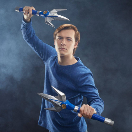 Hasbro - BLUE RANGER POWER LANCER 1:1 - Mighty Morphin Power Rangers Lightning Collection