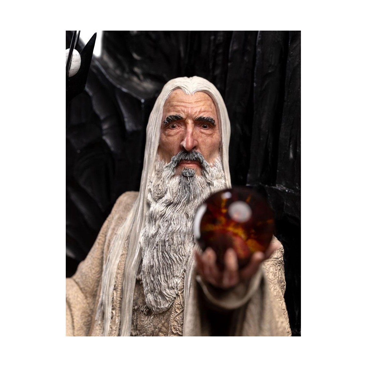Weta - El Señor de los Anillos - Estatua de Saruman el Blanco en el Trono 1/6