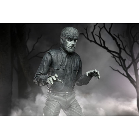 NECA - Ultimate The Wolf Man Versión en Blanco y Negro - Universal Monsters