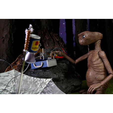 Neca - E.T. El Extraterrestre - Ultimate Deluxe E.T.