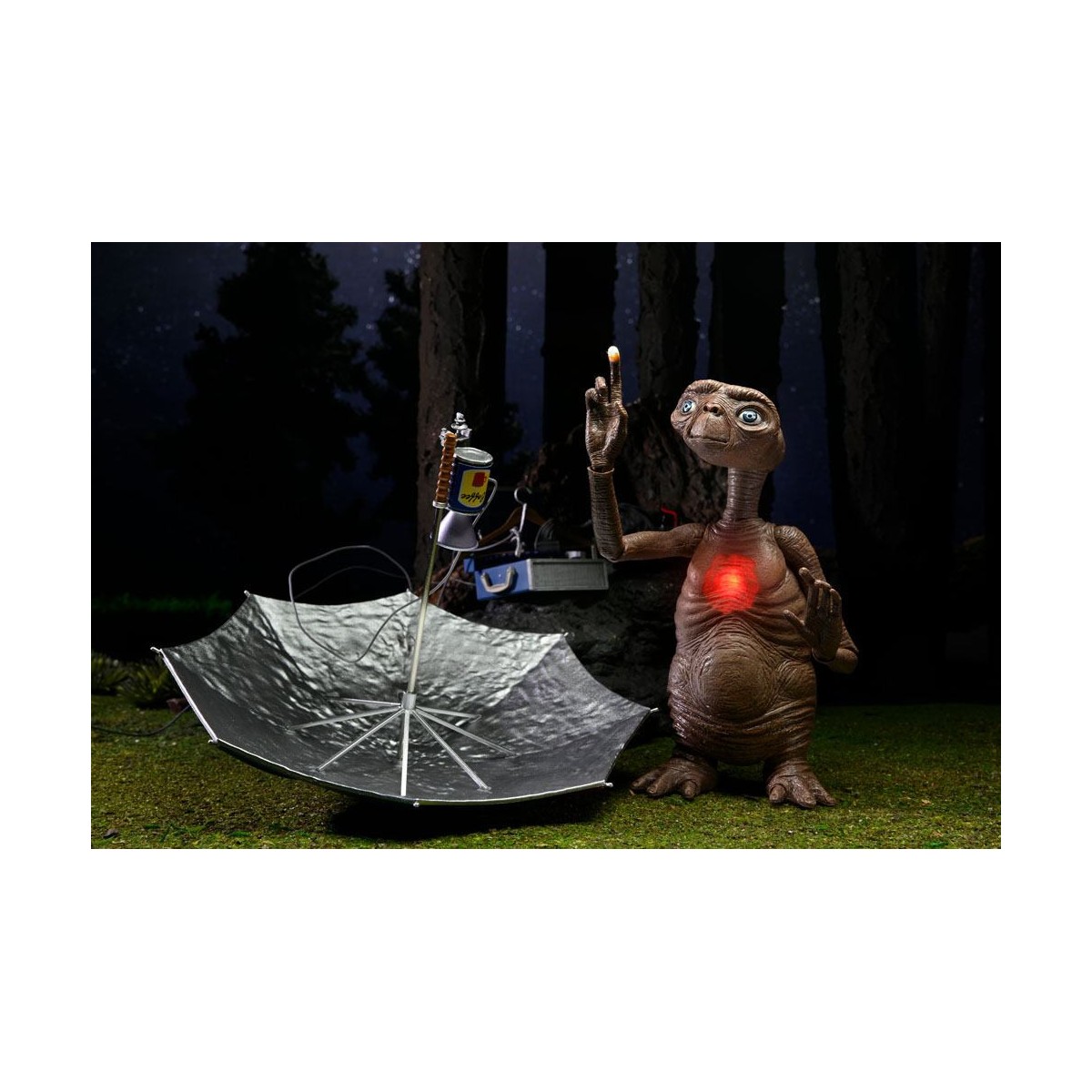 Neca - E.T. El Extraterrestre - Ultimate Deluxe E.T.