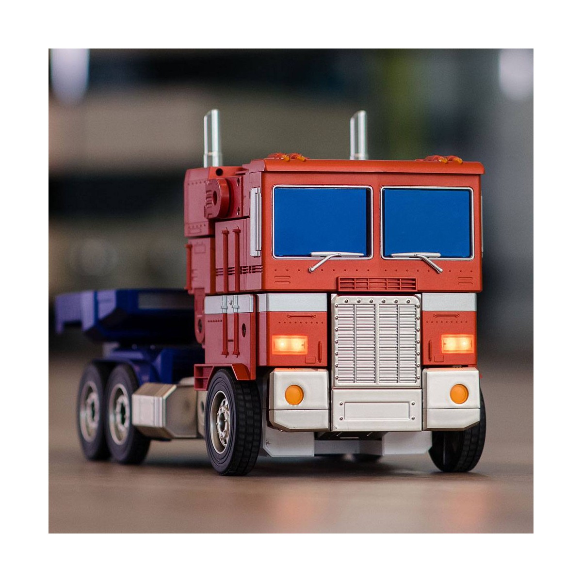 Robosen - Transformers Optimus Prime - robot interactivo auto-transformable - Versión en Inglés