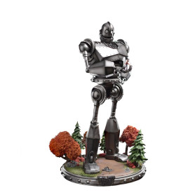 Iron Studios - Half Art Scale 1/20 - El Gigante de Hierro y Hogarth Hughes Estatuilla