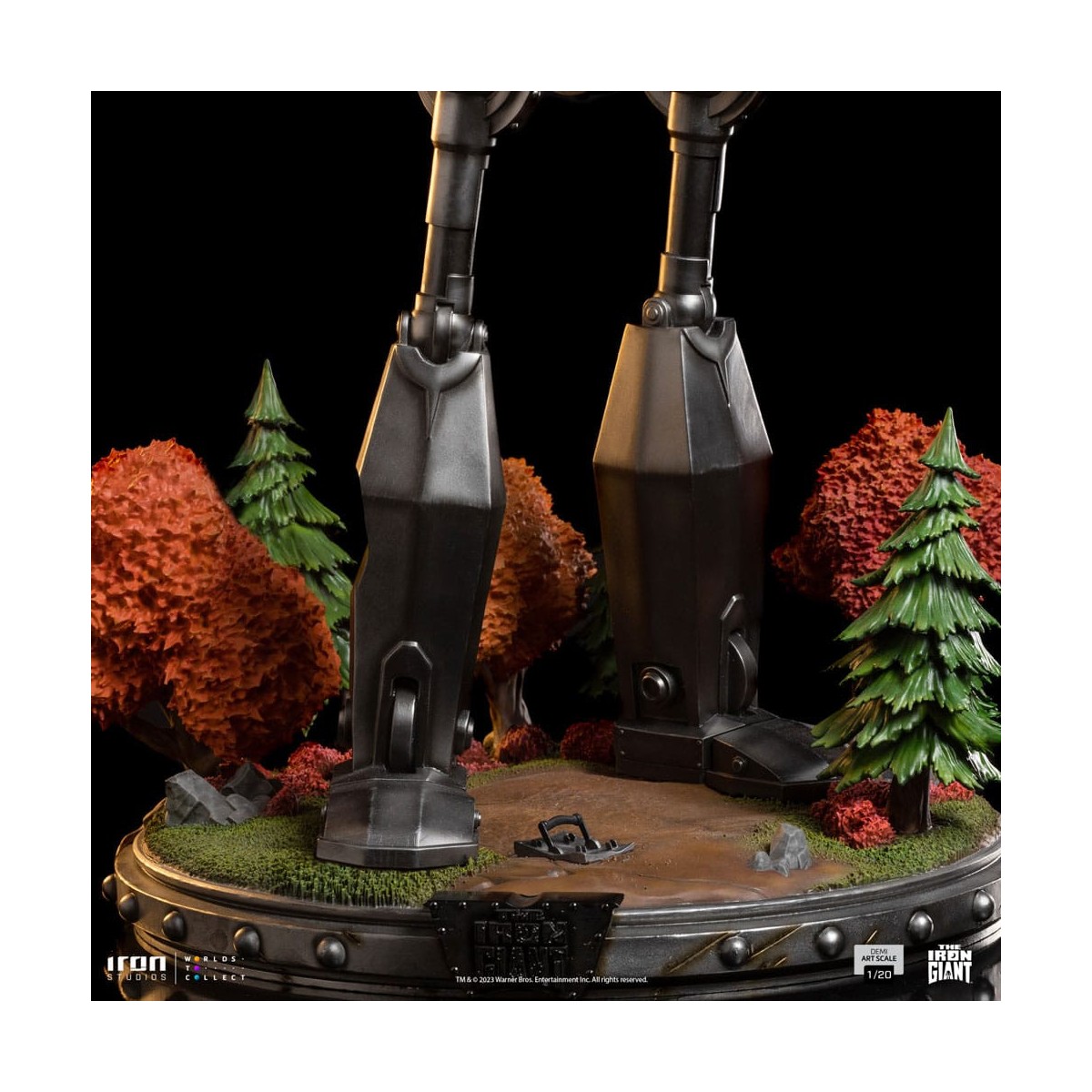 Iron Studios - Half Art Scale 1/20 - El Gigante de Hierro y Hogarth Hughes Estatuilla