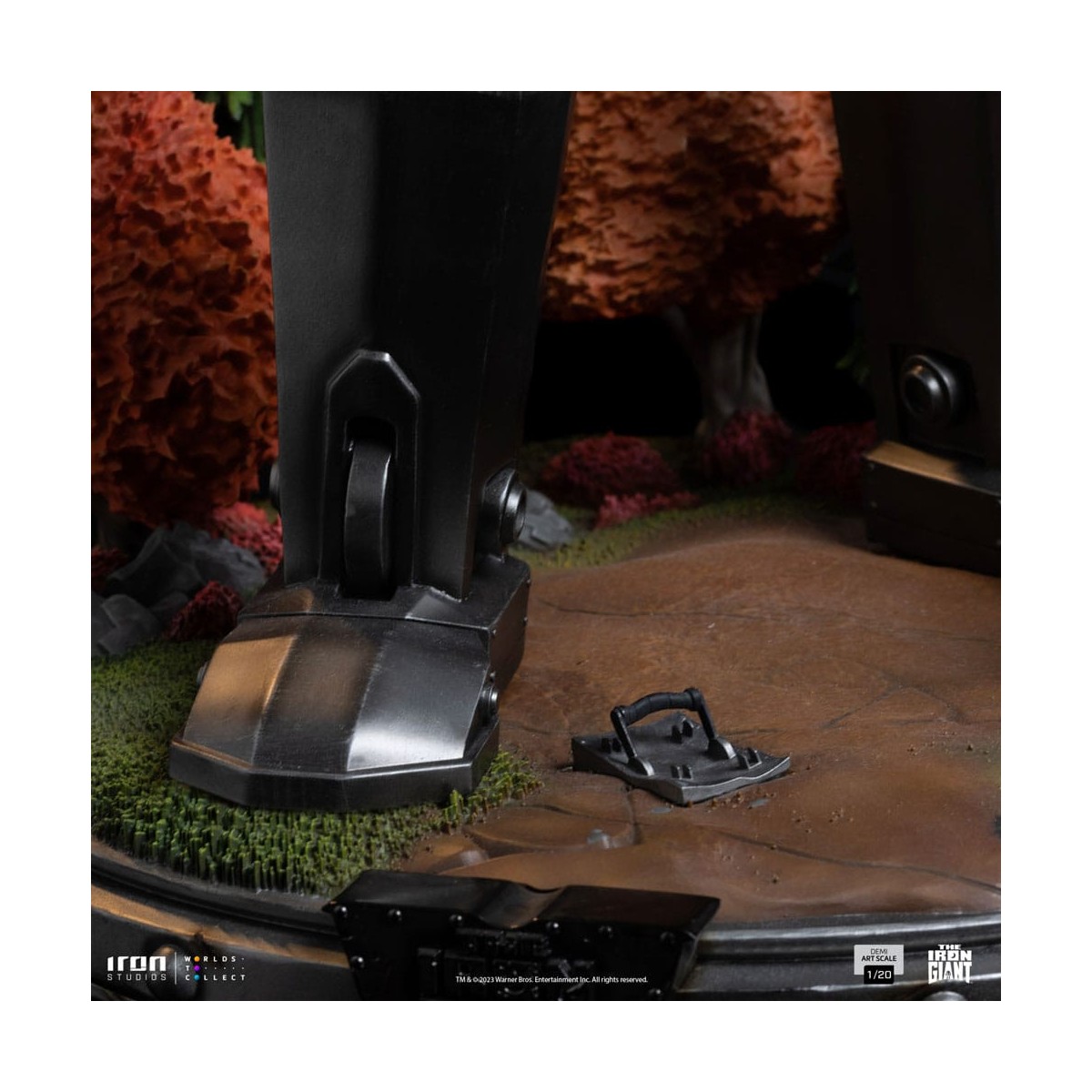 Iron Studios - Half Art Scale 1/20 - El Gigante de Hierro y Hogarth Hughes Estatuilla