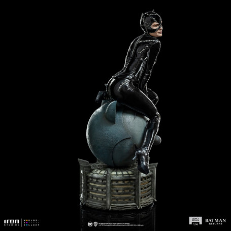 Iron Studios DC Comics - Legado Réplica 1/4 - Catwoman Batman Returns