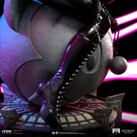 Iron Studios DC Comics - Legado Réplica 1/4 - Catwoman Batman Returns