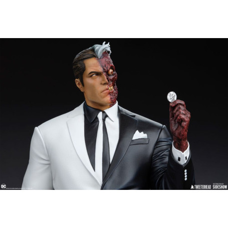 Tweeterhead - DC Comics: estatua Two Face 1/4 - Doble Cara