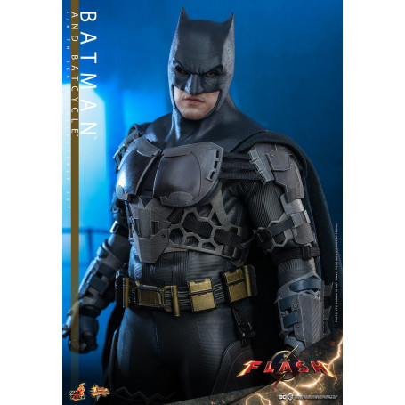 Hot Toys - DC Comics - Batman (Affleck) y Batcycle 1:6 Escala Figura Set The Flash - Movie Masterpiece 1/6