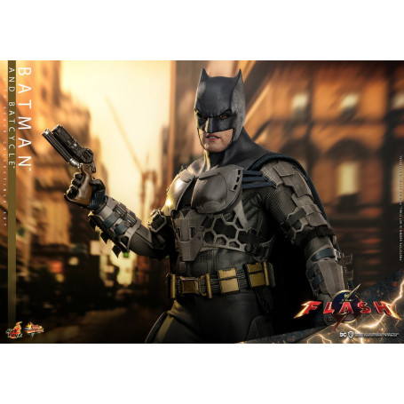 Hot Toys - DC Comics - Batman (Affleck) y Batcycle 1:6 Escala Figura Set The Flash - Movie Masterpiece 1/6