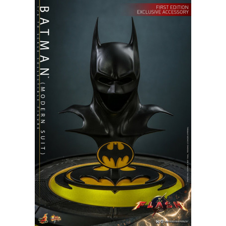 Hot Toys - DC Comics - Batman Traje Moderno (Keaton) The Flash - Movie Masterpiece 1/6