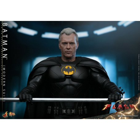 Hot Toys - DC Comics - Batman Traje Moderno (Keaton) The Flash - Movie Masterpiece 1/6