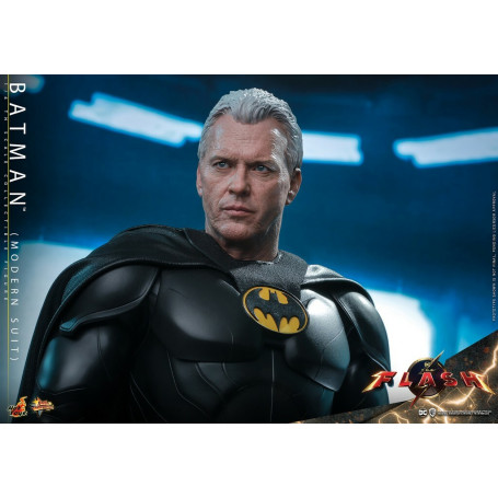 Hot Toys - DC Comics - Batman Traje Moderno (Keaton) The Flash - Movie Masterpiece 1/6