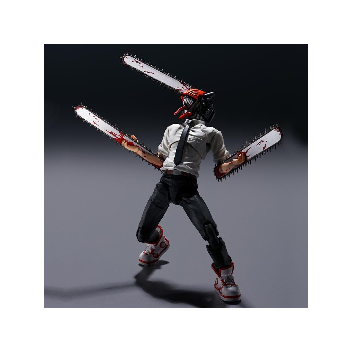 Tamashii Bandai - Hombre de la motosierra - SH Figuarts SHF